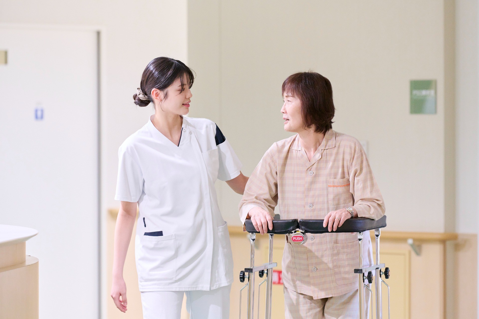 第一病棟8階（呼吸器内科・糖尿病代謝内科・高血圧・内分泌内科・呼吸器外科）
